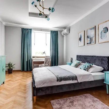 Picasso In A Park Area * Lemberg